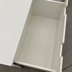 【来店歓迎 】【OF-86】IKEA イケア 収納ベンチ  STUVA（ストゥヴァ）キャスター付き 収納箱 ホワイト おもちゃ箱 オフィス収納 ローキャビネット　検)事務机 オフィス チェア　会議 椅子　ロッカー　ミーティングテーブル　応接ソファ 店舗 事務所 什器　書庫 本棚 ラック デスク スチール 美品多数 格安 【中古オフィス家具】の画像