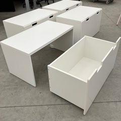 【来店歓迎 】【OF-86】IKEA イケア 収納ベンチ  STUVA（ストゥヴァ）キャスター付き 収納箱 ホワイト おもちゃ箱 オフィス収納 ローキャビネット　検)事務机 オフィス チェア　会議 椅子　ロッカー　ミーティングテーブル　応接ソファ 店舗 事務所 什器　書庫 本棚 ラック デスク スチール 美品多数 格安 【中古オフィス家具】の画像