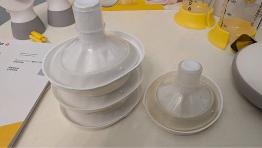 Medela メデラ　スイングマキシ　
電動さく乳器　美品　ほぼ新品 ◆ハーモニー等、超豪華おまけ(写真2枚目)つき！
