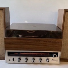 日本製 TOSHIBAレコードプレーヤーとアンプを組み合わせたオ...