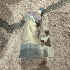 LLADRO（リヤドロ）の陶器人形 「アコーディオンを持つピエロ」の画像