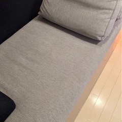 広々した2人がけソファーの画像