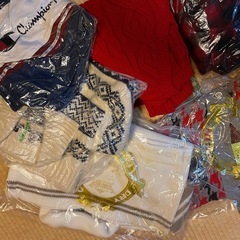 ニット、セーター、パーカー各種の画像