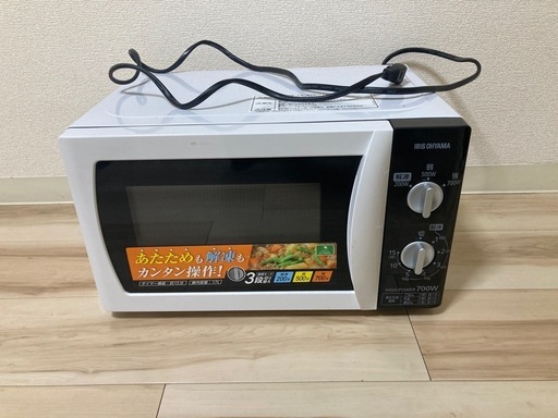電子レンジ（値下げしました） アイリスオーヤマ電子レンジ (こまつ) 千種のキッチン家電《電子レンジ