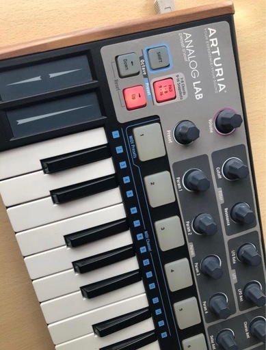 MIDIコントローラー