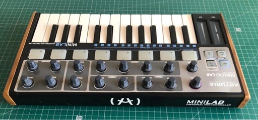 MIDIコントローラー