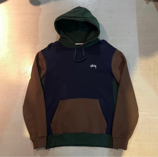 Stussy プルオーバー パーカー