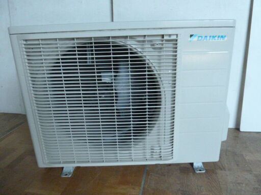 【中古】ダイキン ハウジングエアコン 床置形 2.8kW S28ZVV-W 主に10畳用 うるるとさらら 換気 除湿 単相200V 室外電源 2023年製 (1)