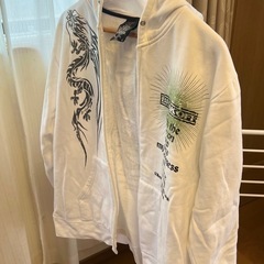 レディースパーカーの画像