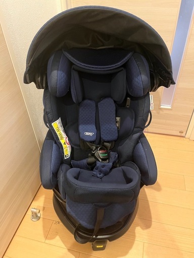 アップリカ フラディアグロウ ISOFIX プレミアム 360°セーフティ 紺色