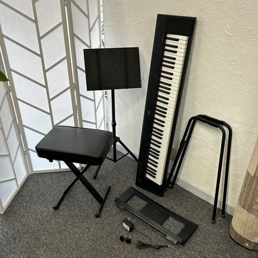 超特価【YAMAHA】電子キーボード ピアジェーロ NP-32B （譜面台、椅子付き）