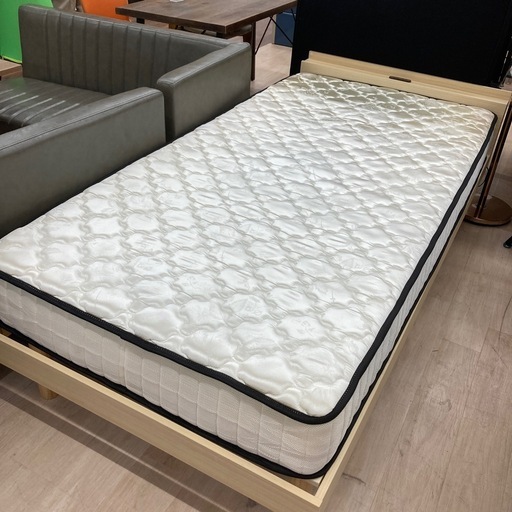 新入荷シングルベッドをご紹介します
