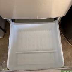 冷蔵庫 パナソニック NR-E435T-N｜車庫使用｜凹みあり｜引き取り限定【早い方優先】5000円の画像