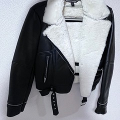 ZARAライダースジャケットの画像