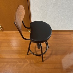 カウンターチェアの画像