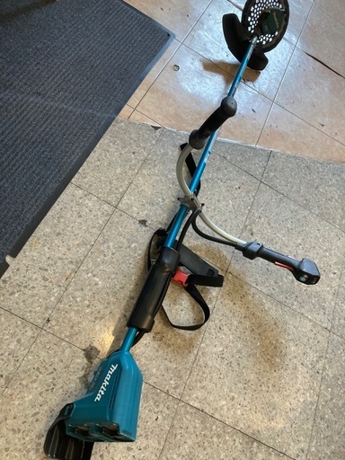 マキタ電気草刈り機