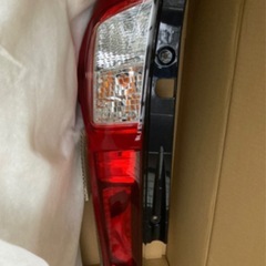 最終値下げ（超安）新品トヨタルーミー純正テールランプ左右セットの画像