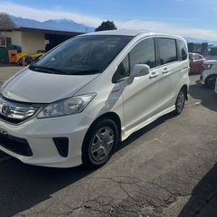 ホンダフリードハイブリッド　車検２年付きの画像