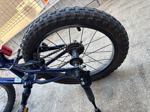 ヨツバサイクル16インチネイビーホワイト