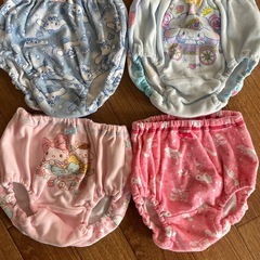 サンリオパンツ4枚セット　サイズ120 新品未着用の画像