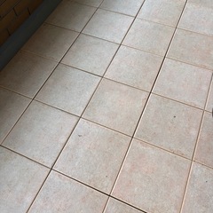 バルコニータイル　ウッドデッキ　TOTO バーセア　MUシリーズ ベイクシェンナ300角 88枚の画像