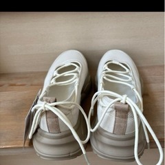 新品　LL（24.5〜25） MUMU&CO レースアップスニーカー　の画像