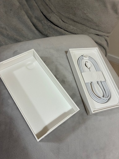 iPhone16e本体、ケース、新品ガラスフィルム