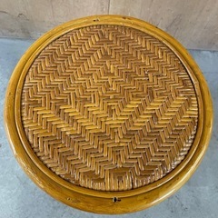 ラタン丸椅子　中古品の画像