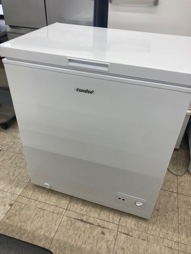 【ジモティー割引で最大15％OFF⭐️】2022年製　COMFEE'  コンフィー　冷凍庫　142L　 白　RCC142WH