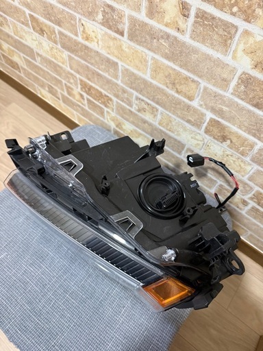 年始限定値下【美品】トヨタ ランドクルーザー250 VX 純正 LEDヘッドライト 右側 ICHIKO 60-343 81110-60