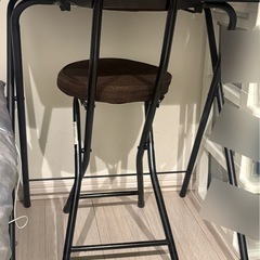 折りたたみ式デスク(黒)&折りたたみ式椅子(ブラウン)の画像