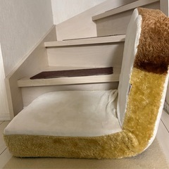 食パン　座椅子の画像