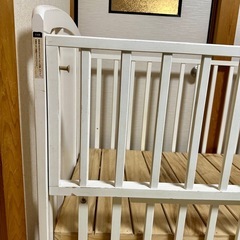 ベビーベッド　大和屋の画像