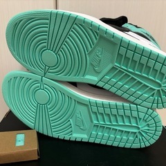 Nike Air Jordan 1 High OG "Green Glow"の画像