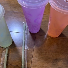 スタバ　ミステリーカラーチェンジリングリユーザブルコールドカップ710mlの画像