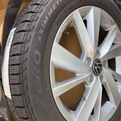 スタッドレスタイヤの画像