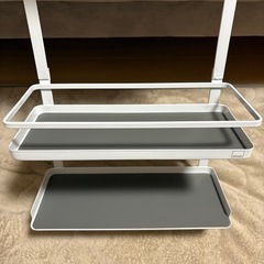 ホワイト 3段金属ラック 壁掛け可能の画像