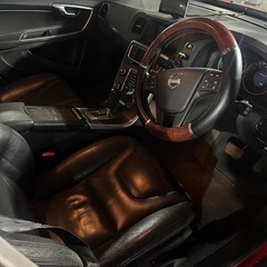 ボルボ　V60 T4  1.6Tターボ　車検長い（2027/03/09まで）　　の画像