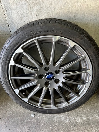 スバルレヴォーグvm STIホイール　225/45 18