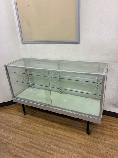 *1/15まで・値段交渉可* キャスター付きガラスショーケース 3段 ディスプレイ コレクションケース【奥47cm/幅150cm/高9