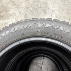 スタッドレスタイヤ　　　
の画像