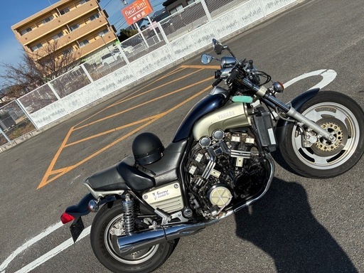 バイク Vmax1200