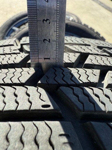 スタッドレスタイヤ4本セット、ホイール 付 155/65R14 75Q