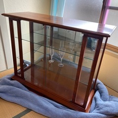 アンティーク調ショーケースの画像