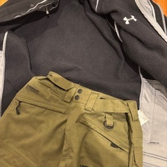 アンダーアーマー　スノーウェア の画像