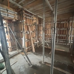 型枠解体従業員募集、賞与あり🐜の画像