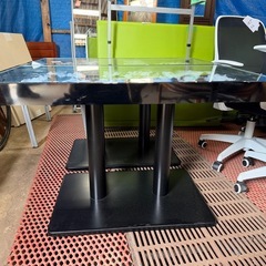 オシャレ‼️ ２本足 テーブル 店舗  飲食店  バー  スナック  2台ありの画像