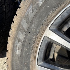 スノータイヤ　ホイール　ブリザック　ハイエースの画像