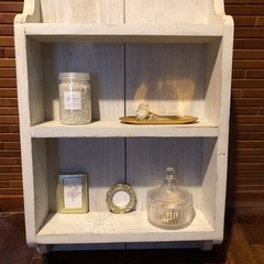 シャビー調シェルフの画像