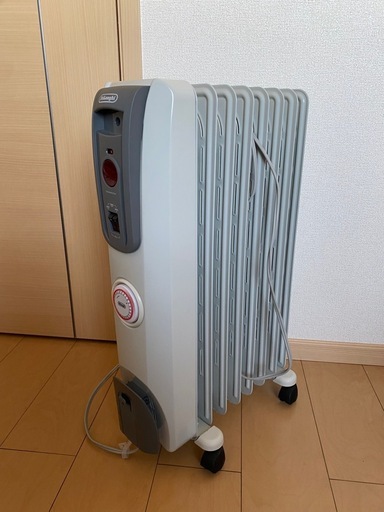 美品】デロンギオイルヒーター (シノ) 水戸の季節、空調家電《オイル